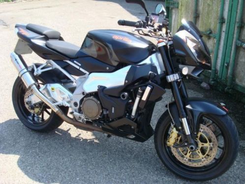 Aprilia Tuono 1000 V-twin (bj 2010)