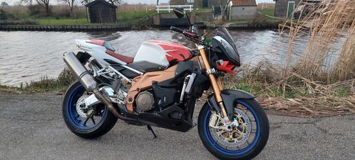 Aprilia tuono factory 1000 v2