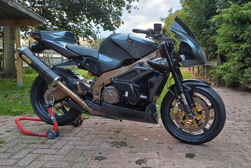 Aprilia tuono gen 1 - 2003- moet weg