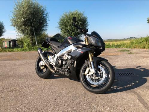 Aprilia Tuono V4 APRC