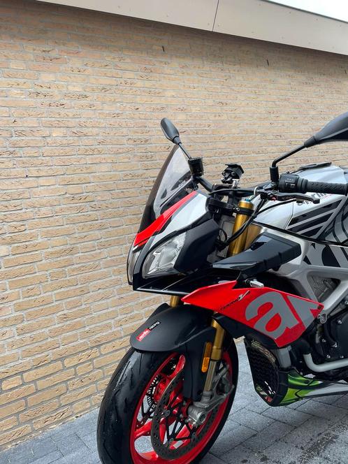 Aprilia tuono v4 factory 1100