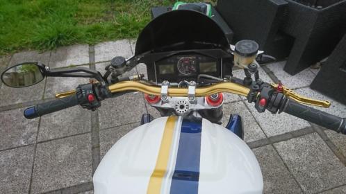 Aprilia Tuono van 2001.