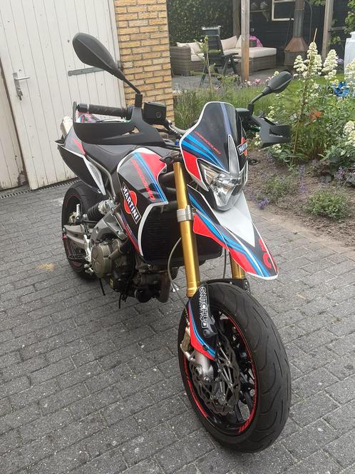 Aprillia dorseduro 750