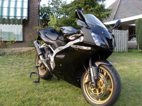 Aprillia rsv1000 mille zeer mooi model 2004 rsv 1000 rr