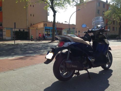 Aprillia Scarabeo 500 CC met akrapovic uitlaat