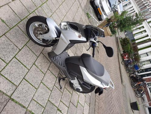 Aprillia sportcity 250ie topstaat