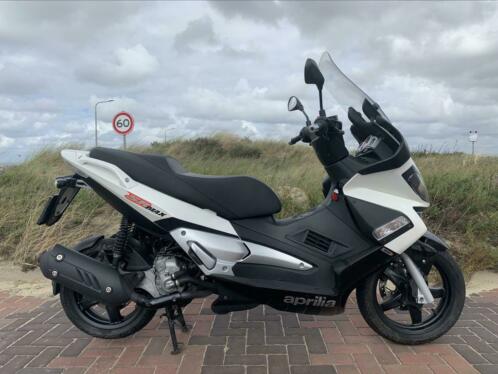 Aprillia SR Max 300i, Bj 2014, Rijdt Perfect,11818 km.......