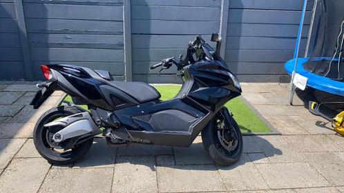 Aprillia srv 850 motorscooter full black