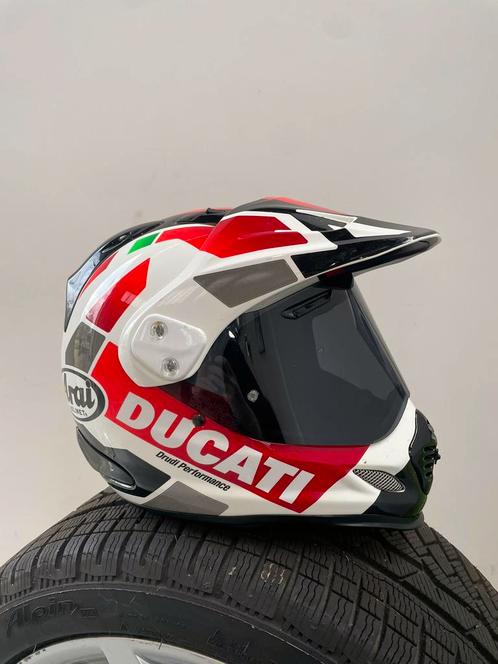Arai Tour X4 Ducati motorhelm