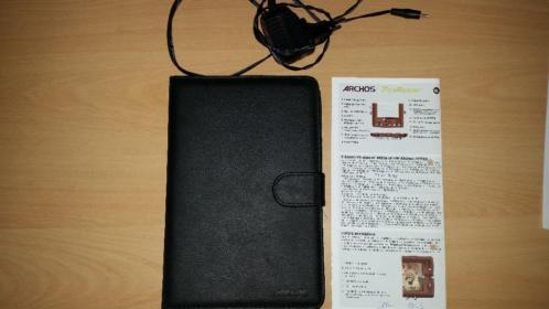 Archos 7 inch ereader met oplader en hoesje