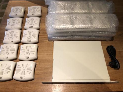 Aruba 3600 controller  40 Accesspoints AP-105  houders