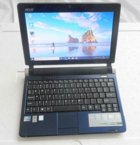 Aspire One mini laptop- D150. Windows 10 en Office 2013