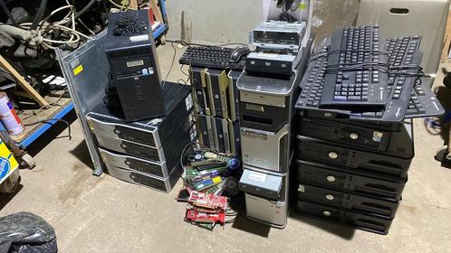 Assortiment computers en onderdelen