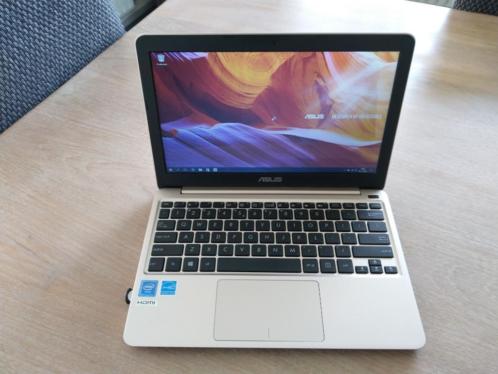 ASUS 11,6 inch mini laptop - Windows 10 - nog 1 jr garantie