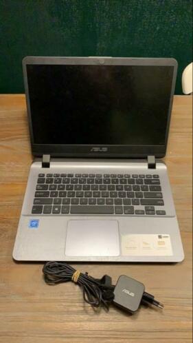ASUS F407MA-EB216T laptop als nieuw 
