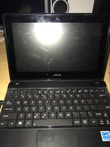 Asus mini laptop met touchscreen