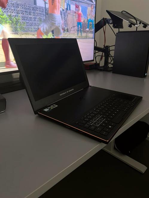 ASUS ROG Gaming Laptop (RTX1080 , I7)