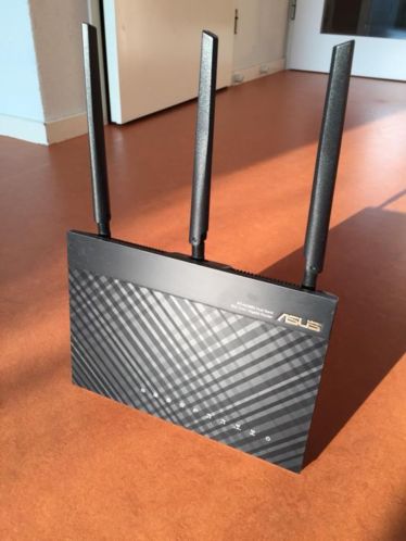 Asus RT-AC68U wifi router