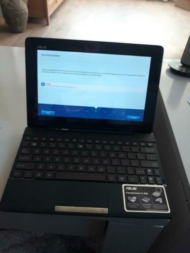Asus TF300T met 2 x toetsenbord docking  adapter