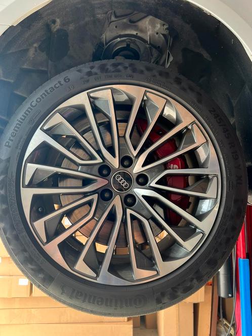 Audi 19 inch velgen met continental premiumcontact 6 banden