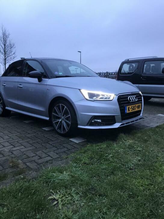 Audi A1 1.0 Tfsi 70KW Sportback S-tr sline 2016 Grijs