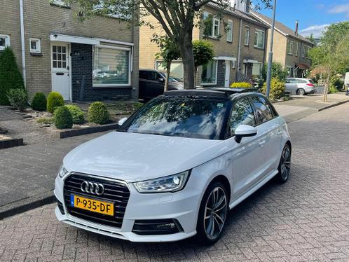 Audi A1 1.0 Tfsi S-line 3x Two tone DealerondPanoLed18in