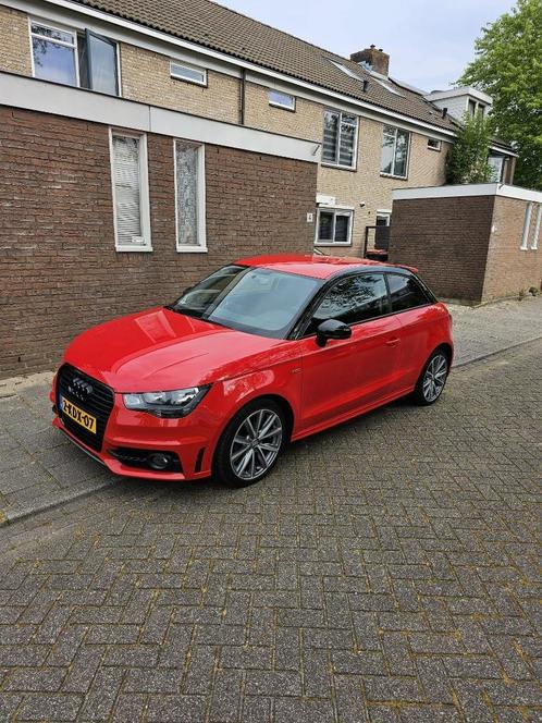 Audi A1 1.2 S-line 2013 Rood admired edition