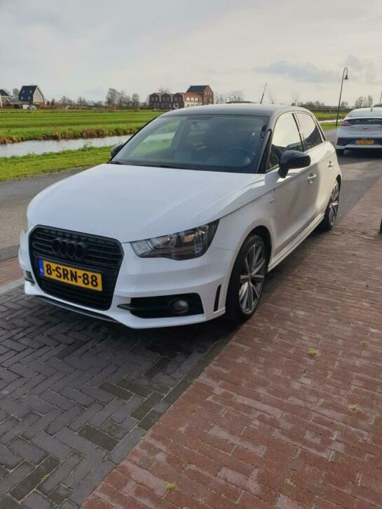 Audi A1 1.2 Tfsi S line 2013 Wit NAP