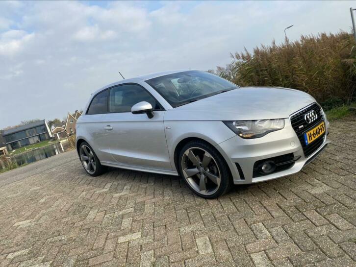 Audi A1 1.4 TFSI S-line 185PK AutS-Tronic Zwart Leer