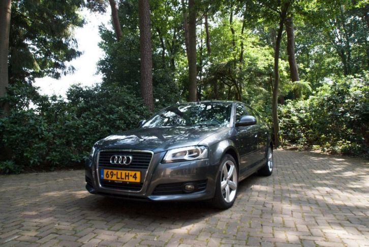 Audi A3 1.4 Tfsi 92KW Sportback 2010 Grijs