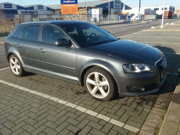 Audi A3 1.4 Tfsi 92KW Sportback S-tronic 2010 Grijs