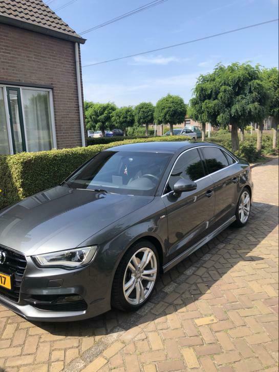 Audi A3 1.4 Tfsi COD Sedan S-tronic 2014 Grijs