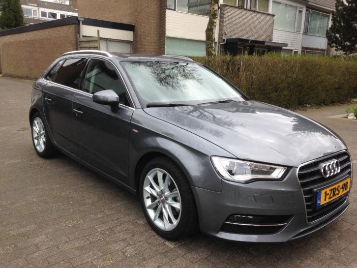 Audi A3 1.4 TFSI Sportback S-line Navi Bi-Xenon Leersuede