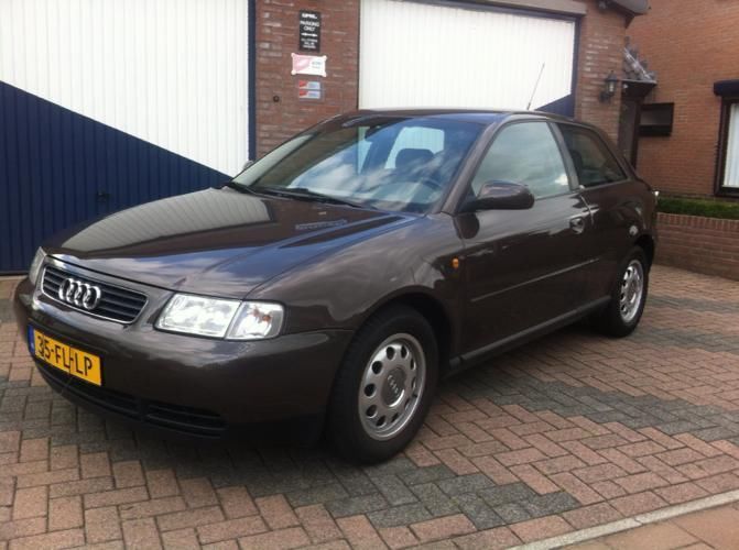 Audi A3 1.6 74KW 3D 2000 Bruin