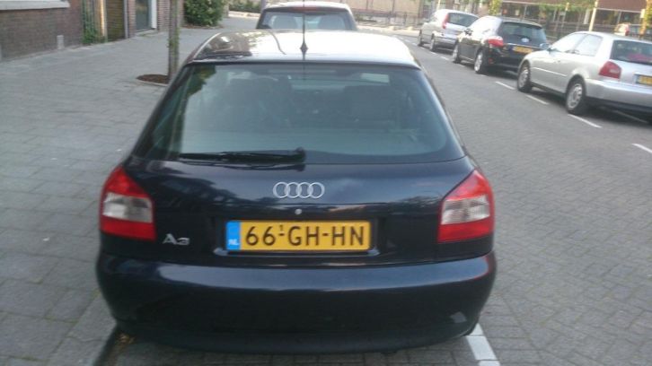 Audi A3 1.6 75KW 3D 2000 Blauw