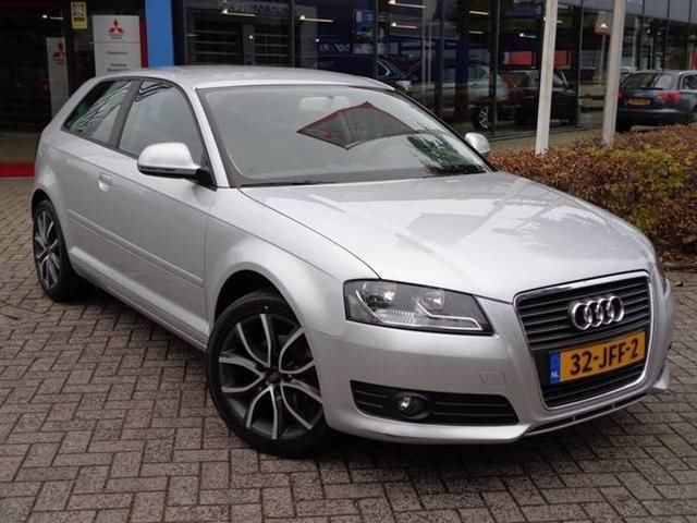 Audi A3 1.6 75KW 3D 2009 Grijs