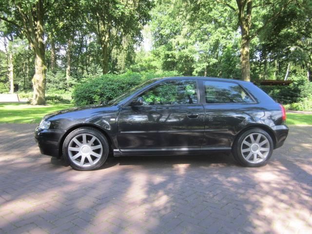 Audi A3 1.6 Ambiente bose