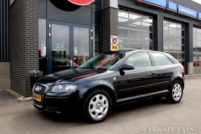 Audi A3 1.6 Ambiente, ECC, Navigatie, Zwart met. 