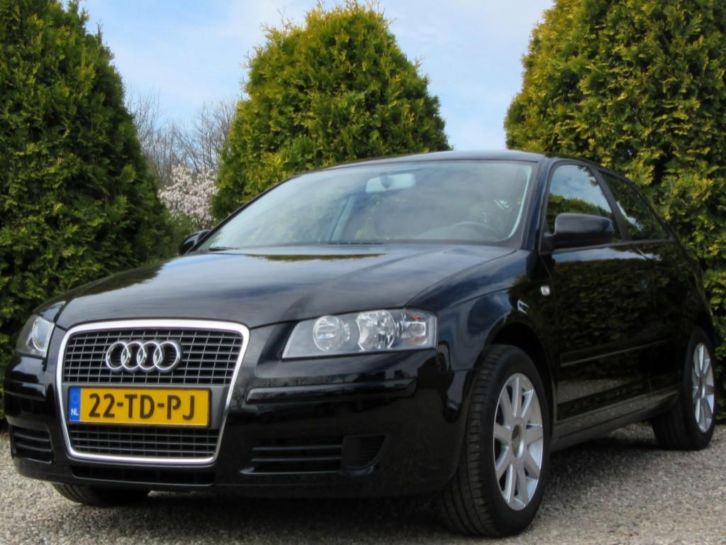 AUDI A3 1.6 FSI ATTRACTION PRO LINE 3-drs  EERST EIGENAAR