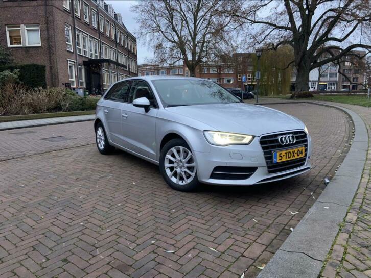 Audi A3 1.6 TDI 77KW Sportback S-tronic 2014 Grijs