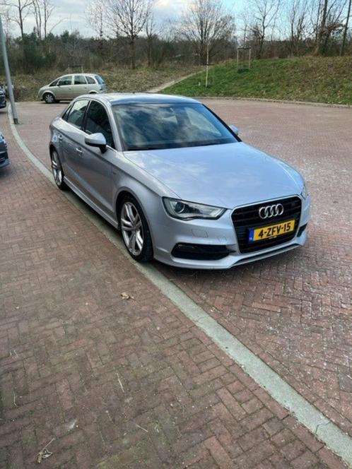 Audi A3 1.6 TDI 81KW Sedan 2015 Grijs