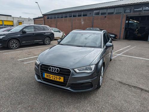 Audi A3 1.6 TDI 81KW Sportback S-tronic 2016 Grijs S-Line