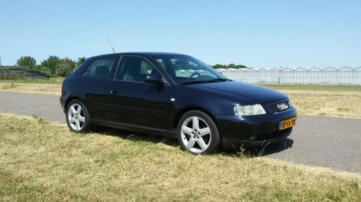 Audi A3 1.8T Ambiente 3D 2003 Blauw