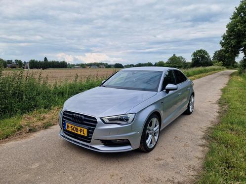 Audi A3 1.8TFSI 132KW Sedan S-tronic 2015 Grijs S-Line