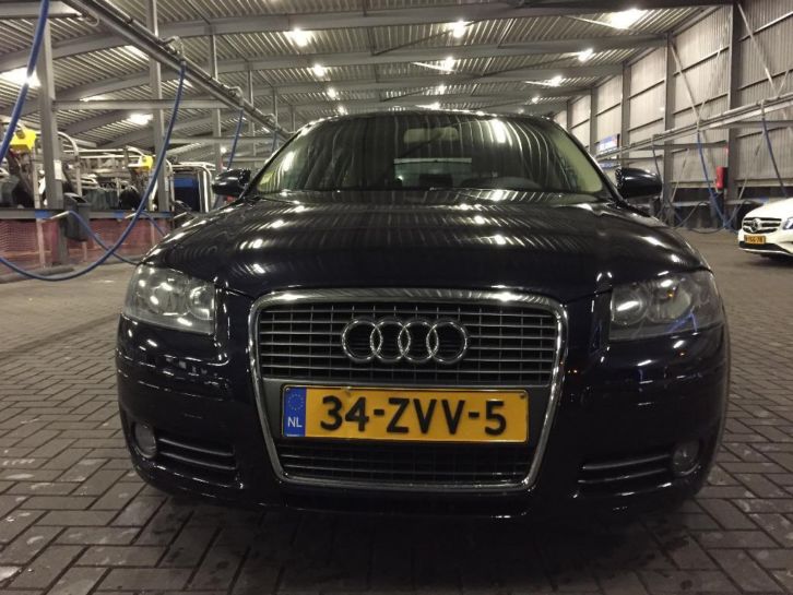 Audi A3 2.0 TDI Sportback 100KW DSG 2005 Blauw