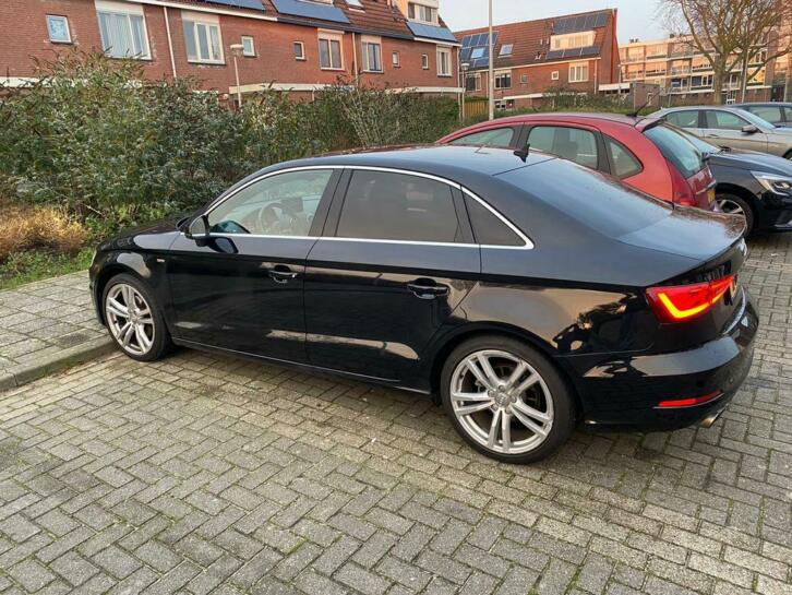 Audi A3 limousine 1.4 Tfsi COD Sedan S-tronic 2014 Zwart