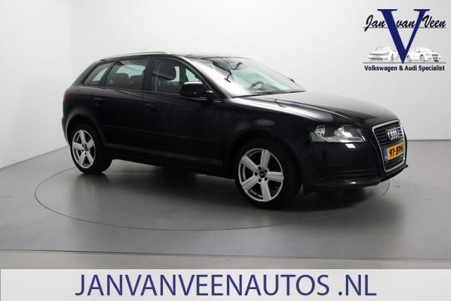 Audi A3 Sportback 1.4 TFSI Attr.Proline Dakrail 200xVW-Audi