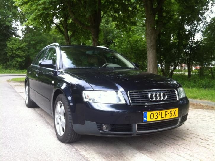 Audi A4 1.6 Avant 75KW 2 d.blauw