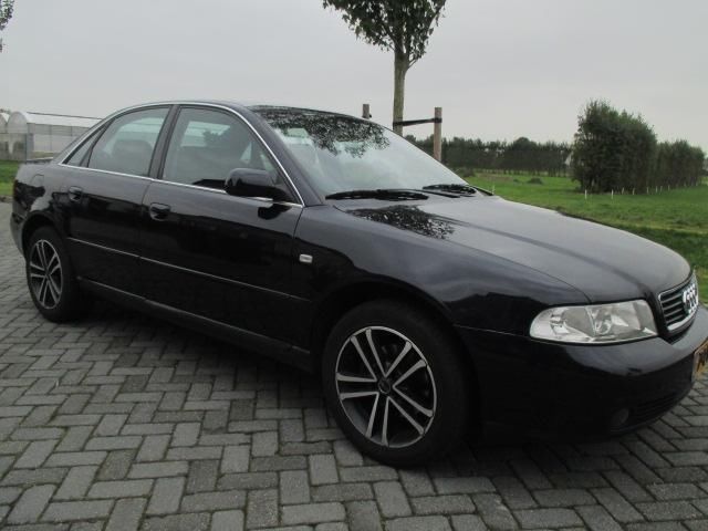 Audi A4 1.6 sedan B2 75KW 2000 Blauw Advance Climat LMV