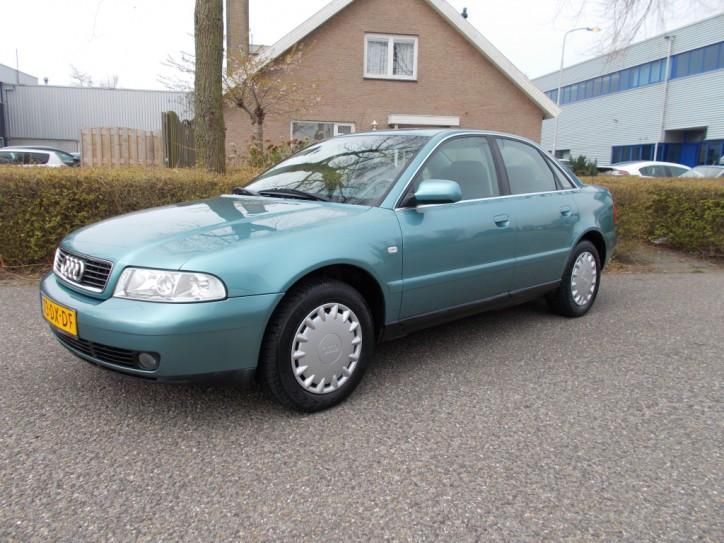 Audi A4 1.8 5V Turbo Advance AutomaatAirco (bj 2000)